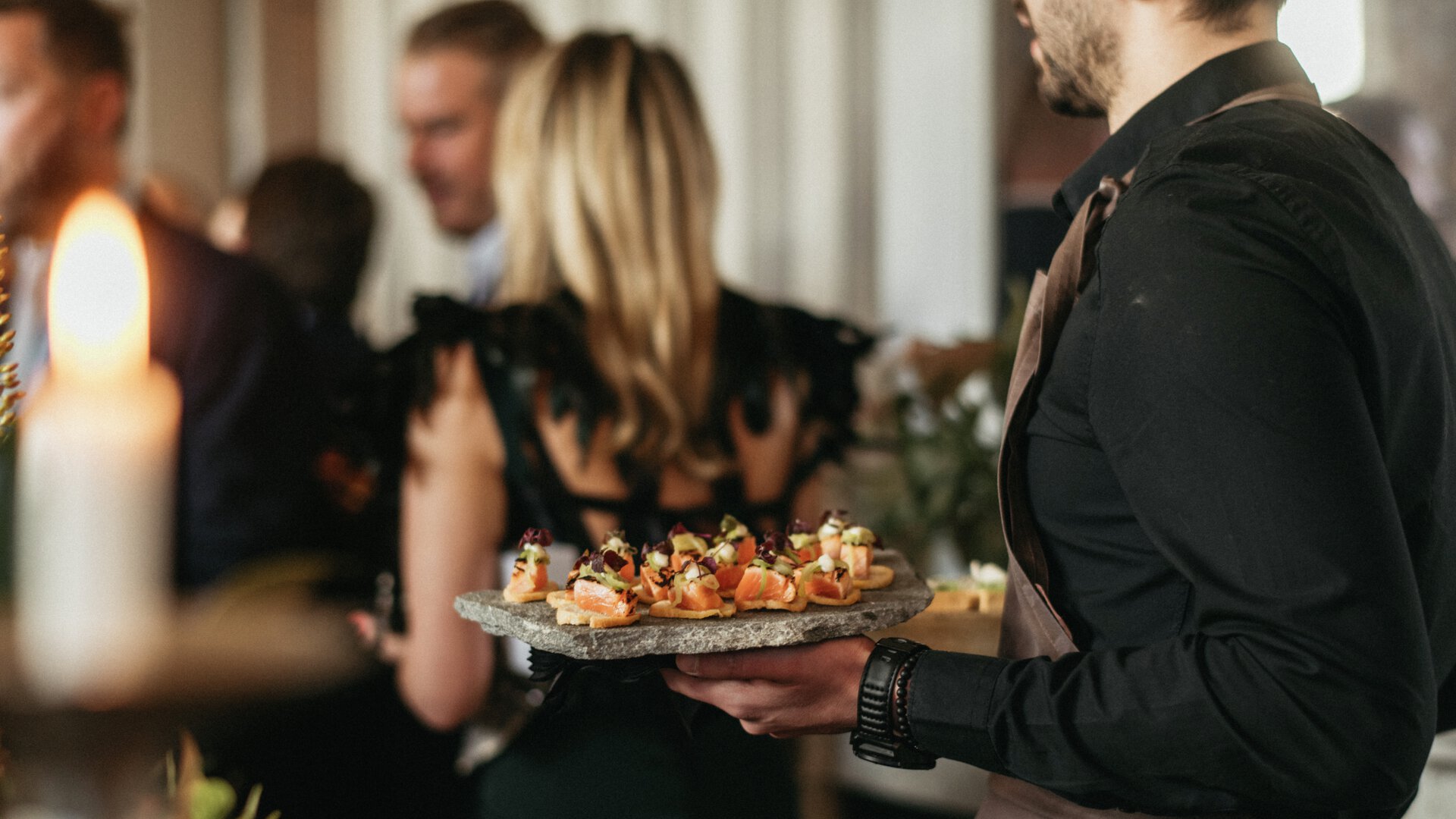 mingelmat serverad i slott